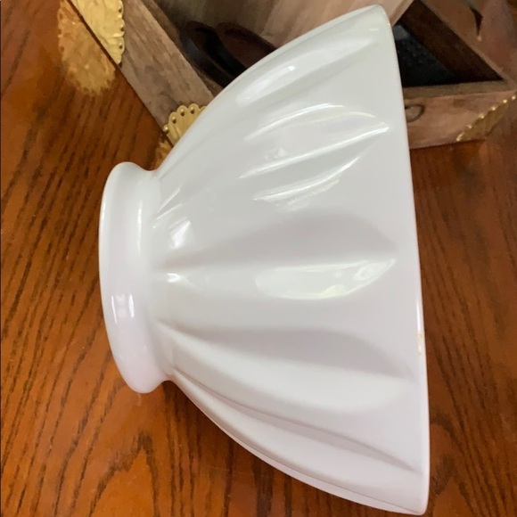 Extra Large Serving Bowl in white - Picture 5 of 16